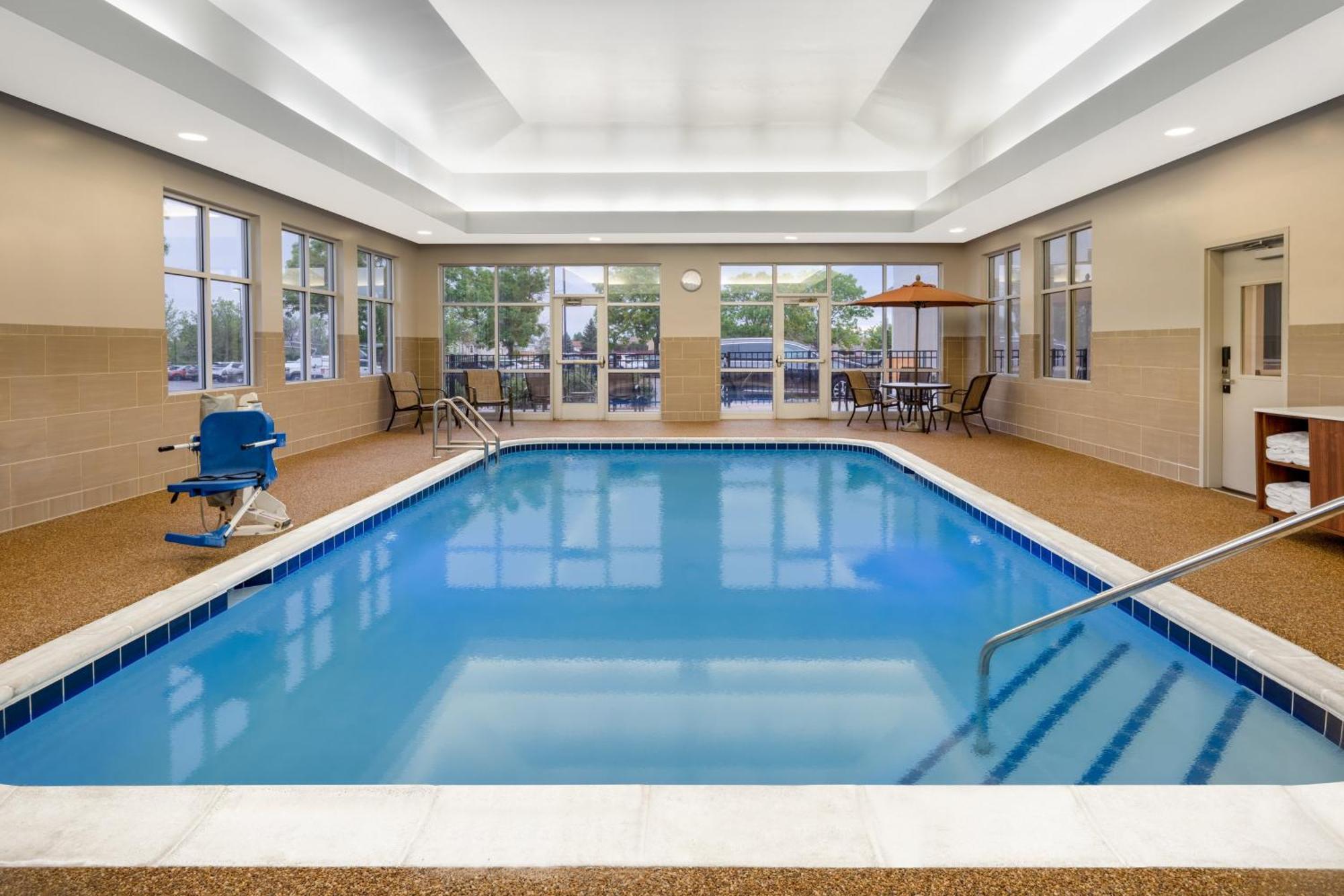 Holiday Inn Express & Suites Colorado Springs-Airport By Ihg Exteriér fotografie